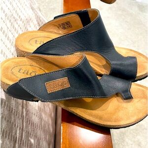 Taos Adjustable Leather Sandal